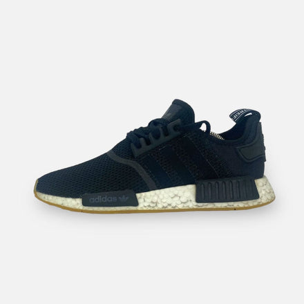 Tweedehands adidas NMD_R1 Black 'Gumsole' Pack - Maat 42.5 1