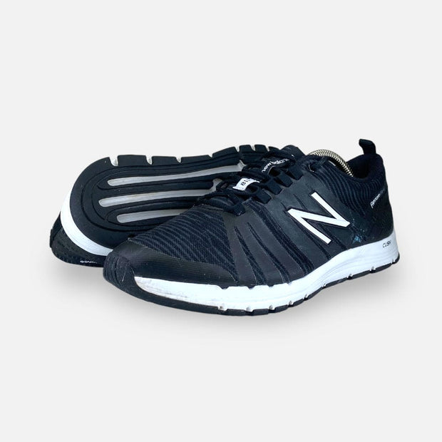 Tweedehands New Balance 811 WMNS - Maat 40.5 4