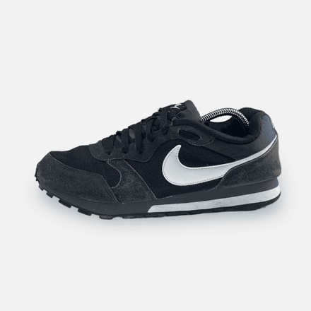 Tweedehands Nike MD Runner 2 - Maat 42 1