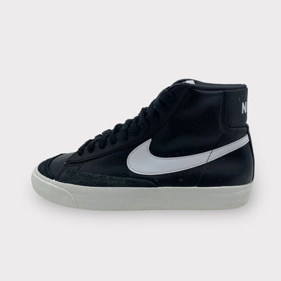 Tweedehands Nike Blazer Mid'77 Vintage - Maat 42 1