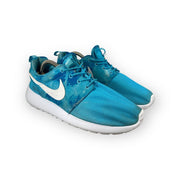 Nike Rosherun Print Clearwater/White-Dark Electric Blue (W) - Maat 39 Nike