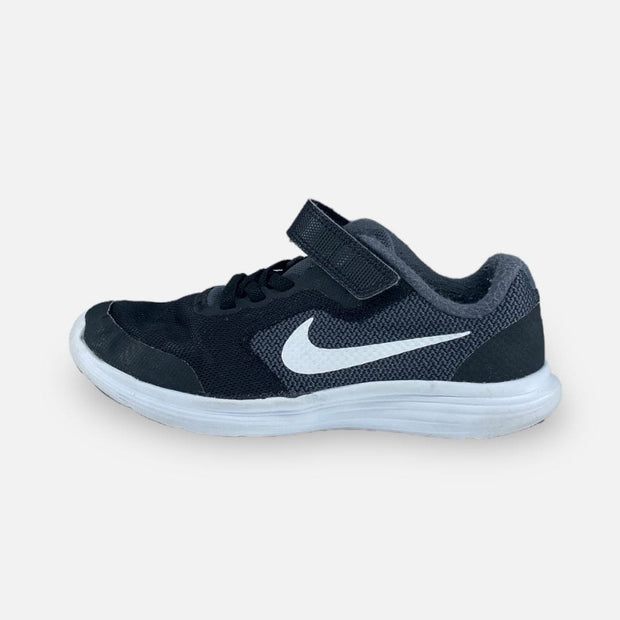 Tweedehands Nike Revolution 3 - Maat 33 1