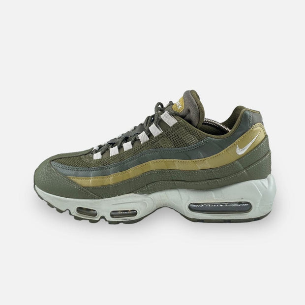 Tweedehands Nike Air Max 95 Essential Medium Olive - Maat 44.5 1