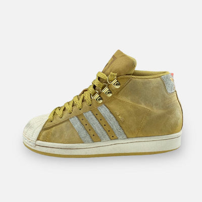 Tweedehands Adidas Pro model - Maat 35.5 1