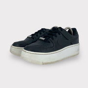 Tweedehands Nike WMNS Air Force 1 Sage 'Black' - Maat 39 2