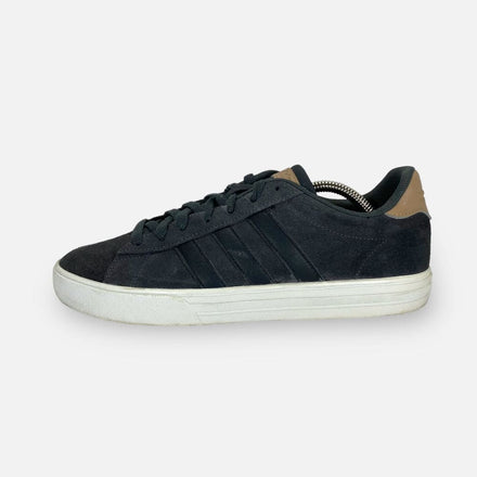 Tweedehands Adidas Daily - Maat 42 1