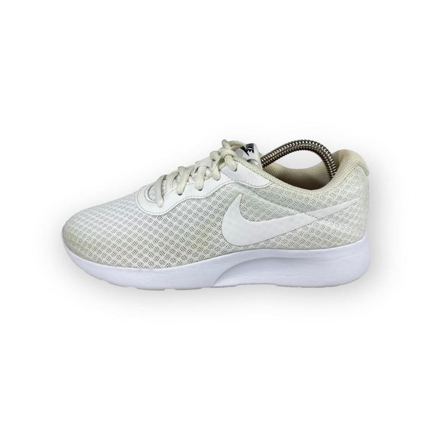 Nike tanjun triple white Outlet
