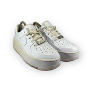 Nike WMNS Air Force 1 Sage 'Triple White' - Maat 36 Nike