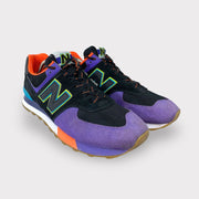 Tweedehands New Balance 574 - Black with Blue - Maat 44.5 2