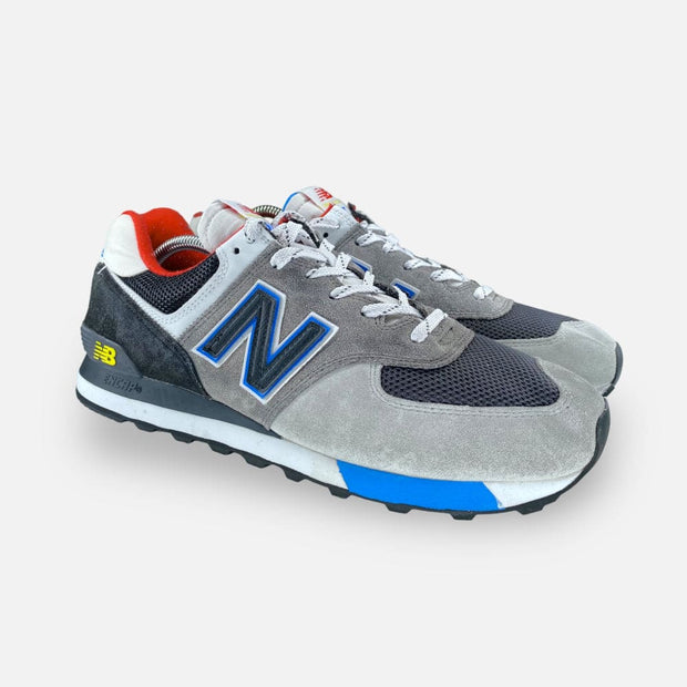 Tweedehands New Balance 574 Black Grey Royal - Maat 45.5 2