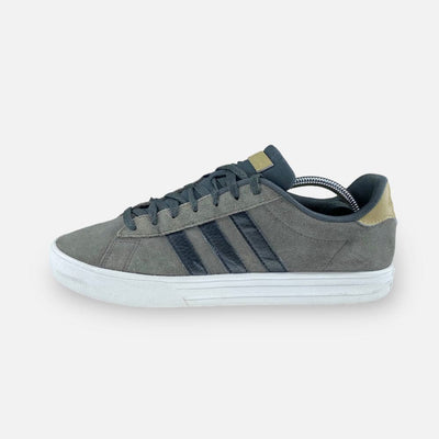 Tweedehands ADIDAS DAILY - Maat 45.5 1