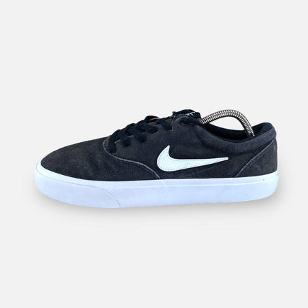Tweedehands Nike SB Charge Suede - Maat 43 1