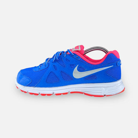 Tweedehands Nike Revolution 2 - Maat 39 1