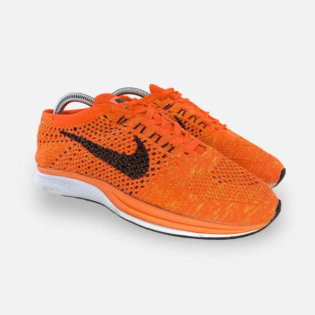 Tweedehands Nike Flyknit Racer Orange - Maat 37 2