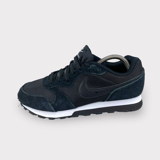 Tweedehands Nike MD Runner 2 - Maat 39 1