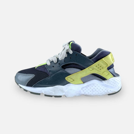 Tweedehands Nike Air Huarache Run Gs - Maat 38.5 1