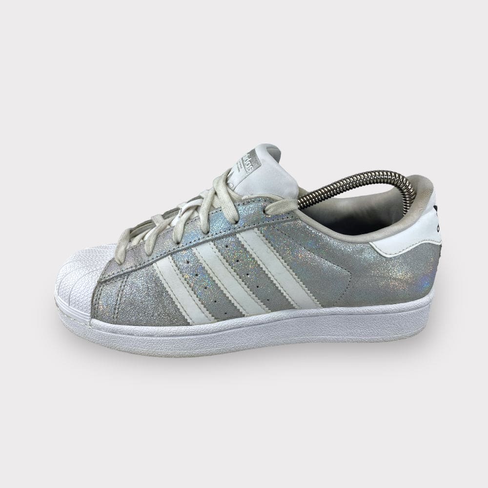 Adidas originals superstar 2 silver hotsell foil holographic metallic