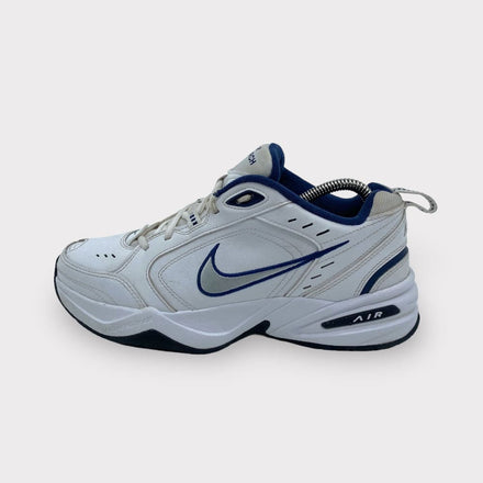 Tweedehands Nike Air Monarch IV White Metallic Silver - Maat 42 1