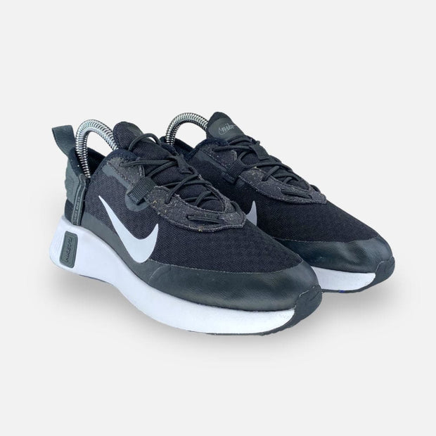 Tweedehands Nike Reposto - Maat 33.5 2