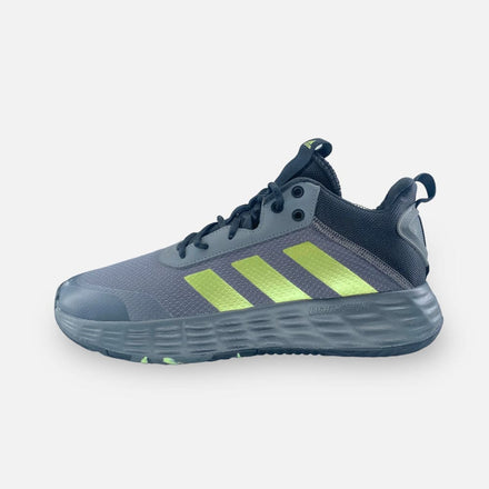 Tweedehands adidas Ownthegame BLACK Basketball - Maat 44.5 1