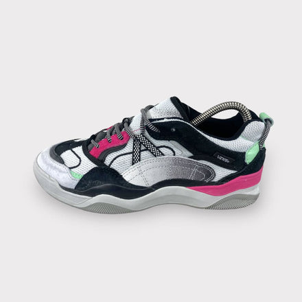 Tweedehands Vans Low Black Sneaker - Maat 39 1