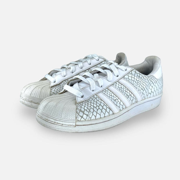 Adidas superstar store grey snake