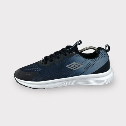 Tweedehands Umbro Low - Maat 42 1