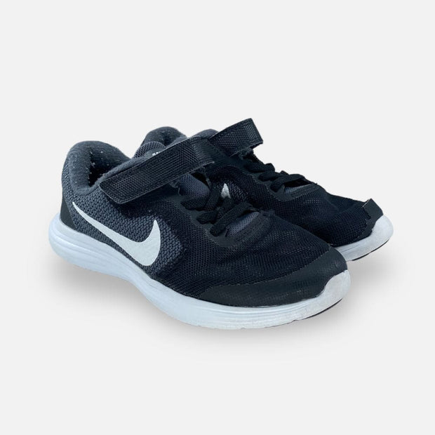 Tweedehands Nike Revolution 3 - Maat 33 3