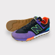 Tweedehands New Balance 574 - Black with Blue - Maat 44.5 4