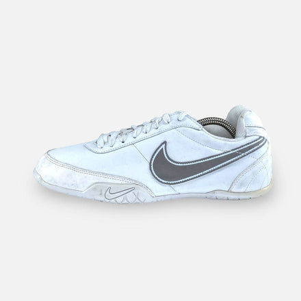 Tweedehands Nike T77 Lite - Maat 42 1