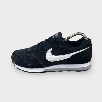 Tweedehands Nike MD Runner 2 (GS) - Maat 40 1