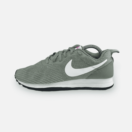 Tweedehands Nike MD Runner 2 - Maat 39 2