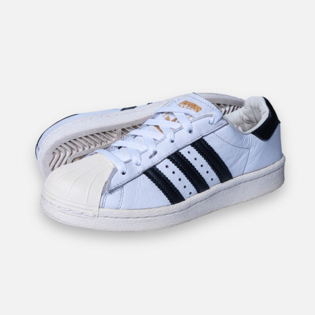 Tweedehands adidas Superstar White/Black/Gold Metallic - Maat 37.5 1