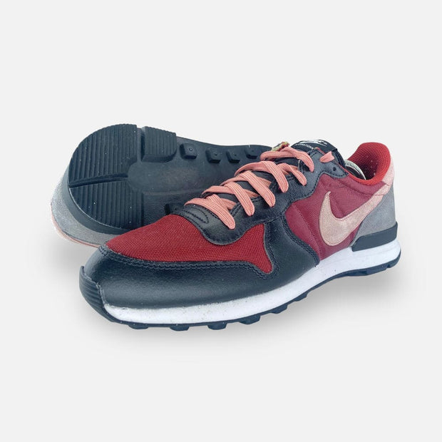 Nike cheap internationalist 42