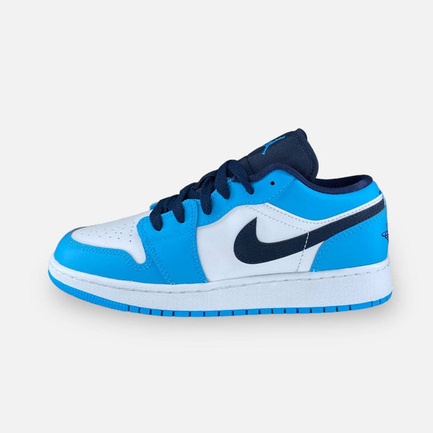 Tweedehands Jordan 1 Low UNC (2021) (GS) - Maat 37.5 1