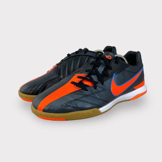 Tweedehands Nike T90 - Maat 41 3