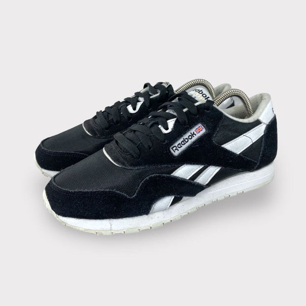 Black and store white reebok classics