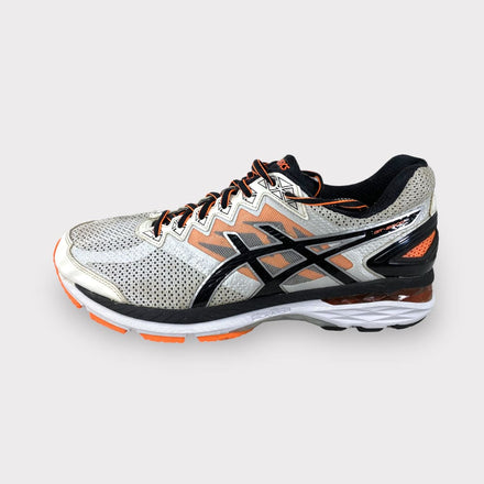 Tweedehands Asics GT-2000 - Maat 46.5 1