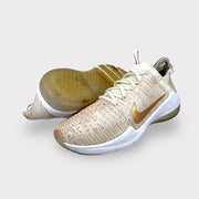 Tweedehands Nike Air Zoom Fearless Flyknit 2 Metallic - Maat 38 3