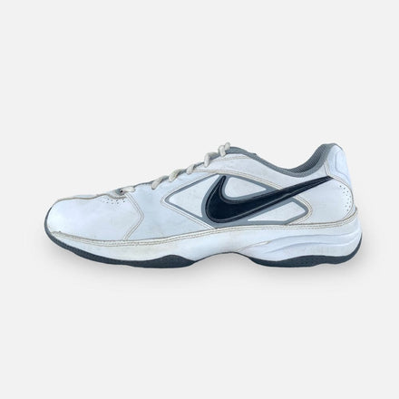 Tweedehands Nike Affect VI - Maat 45 1