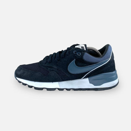 Tweedehands Nike Air Odyssey - Maat 41 1