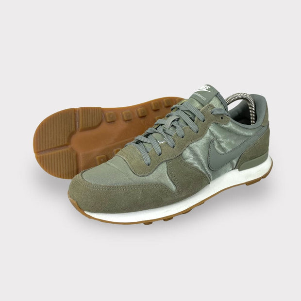 Tweedehands Nike Internationalist Silver - Maat 40 4