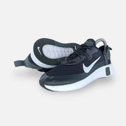 Tweedehands Nike Reposto - Maat 33.5 4