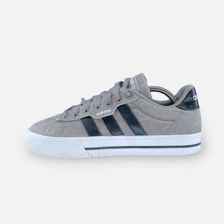 Tweedehands adidas Daily 3.0 - Maat 40.5 1