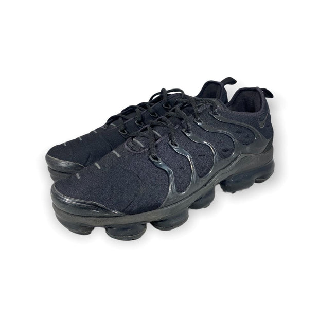 Vapormax plus deals triple black