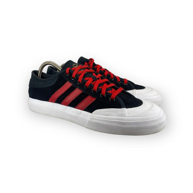 Adidas Matchcourt Black / Red - Maat 41.5 Adidas