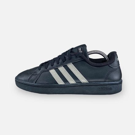 Tweedehands adidas Grand Court - Maat 40 2