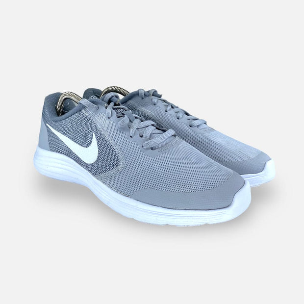 Tweedehands Nike Revolution - Maat 39 2