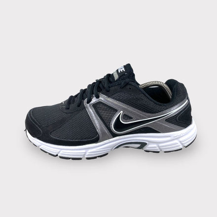 Tweedehands Nike Dart 9 - Maat 44 1