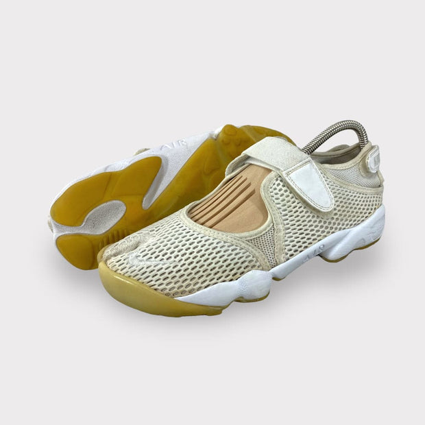 Tweedehands Nike Air Rift Breathe Pure Platinum (W) - Maat 40.5 4